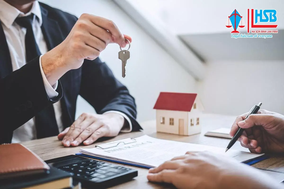 Giao hết tiền khi công chứng mua bán nhà đất có an toàn không?